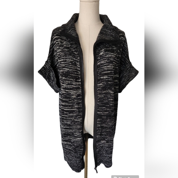 Kenneth Cole Reaction zipper sweater - Picture 5 of 7